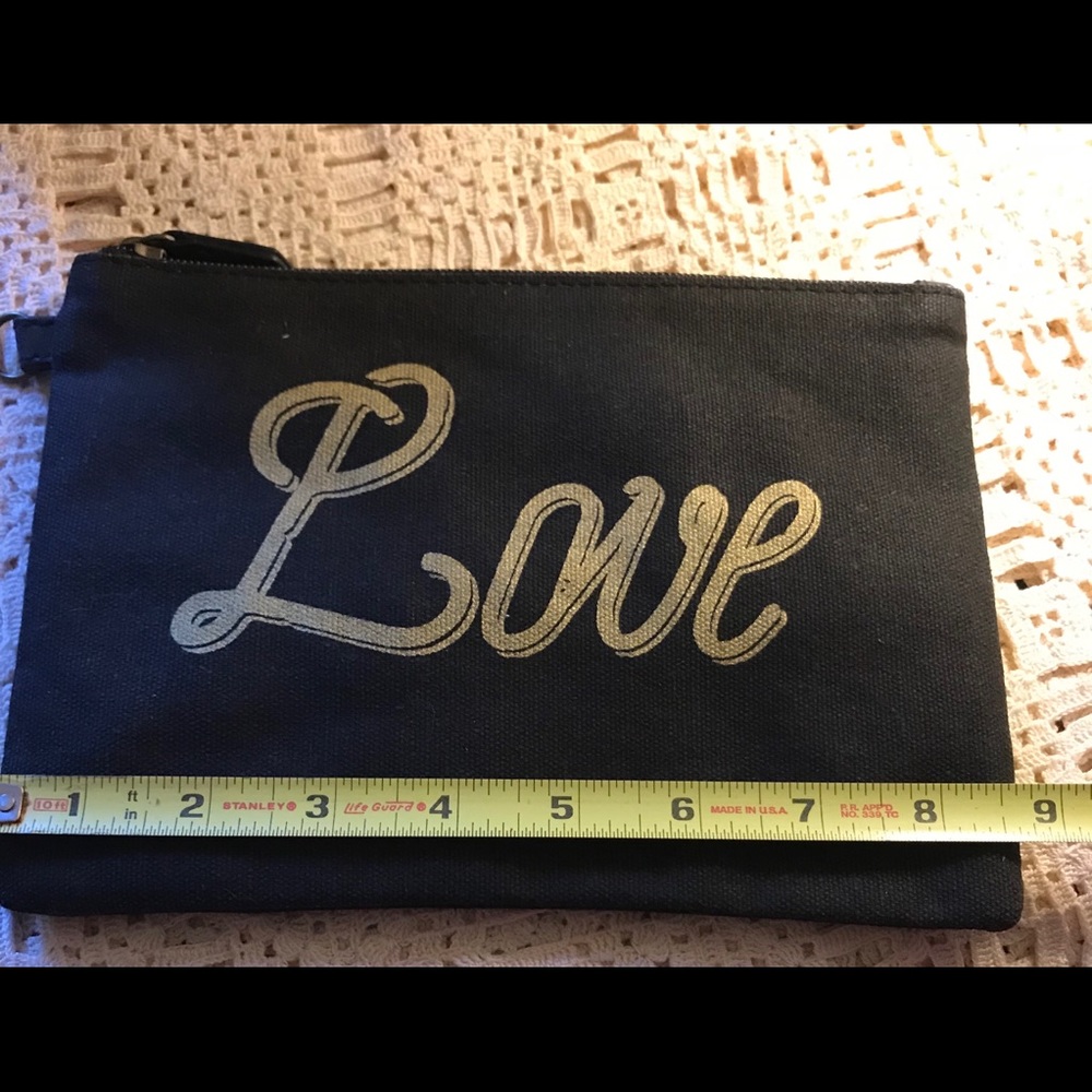 ❤️Love Makeup Pouch NWOT - Picture 6 of 6